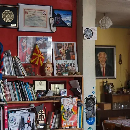 Ikar Hut Hostel